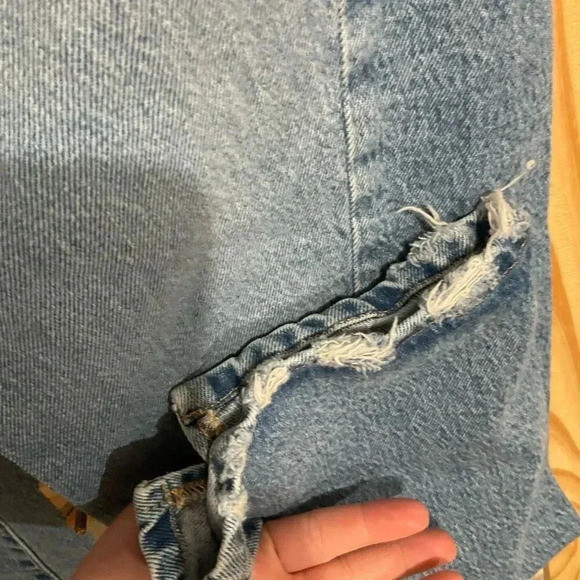 Good American Women’s Good Boy Twisted Slit Jeans Slit hem jeans size 6/28 - Picture 3 of 10